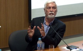 "O Brasil podia decolar, mas o Lula não deixa"