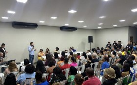 Andrezinho Ceciliano (PT) participa de encontro com evangélicos em Paracambi