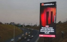 O dia em que a Justiça mandou desligar os painéis de LED do DF